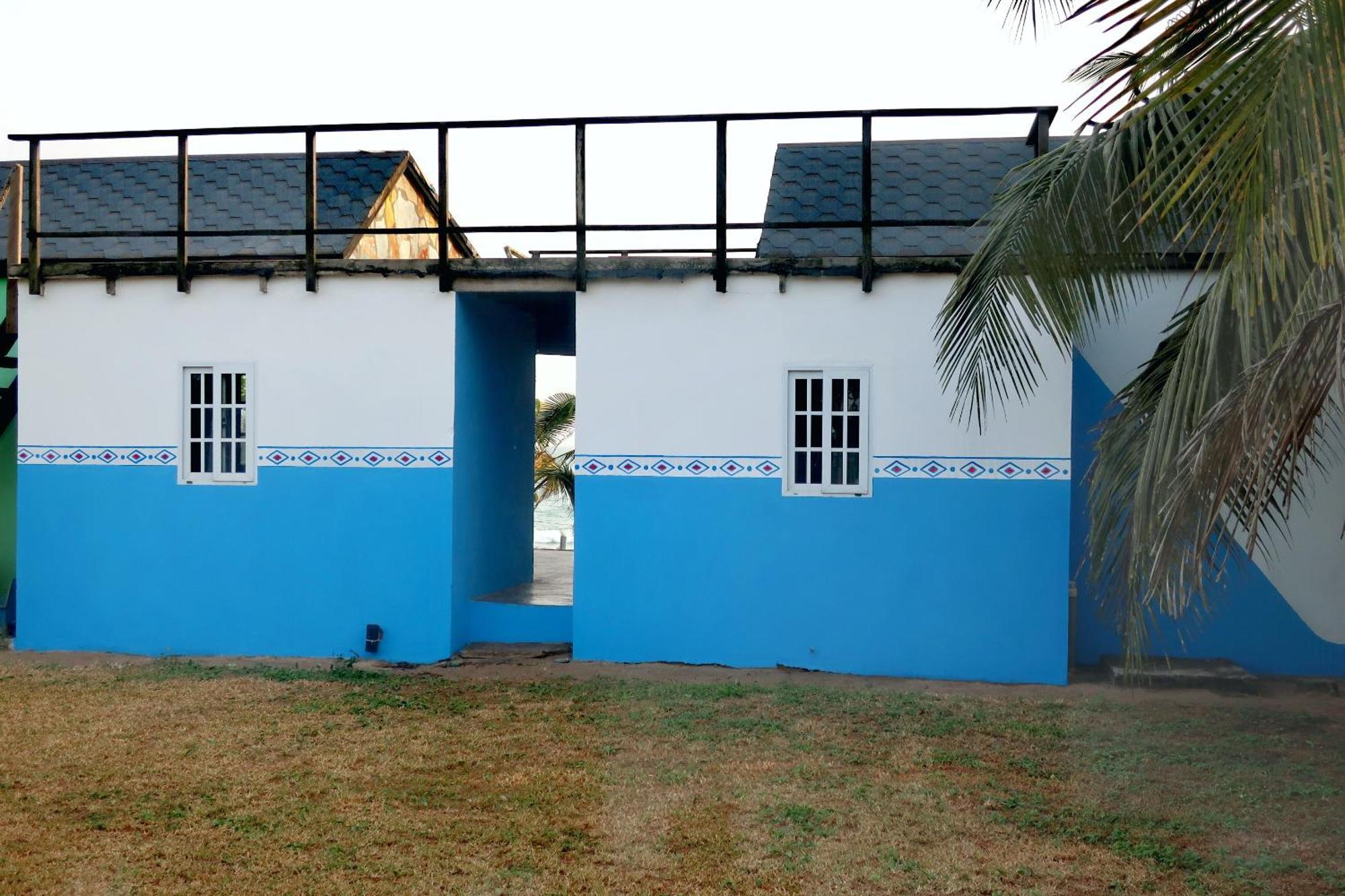 Afro Beach Eco Resort Butre Pokoj fotografie